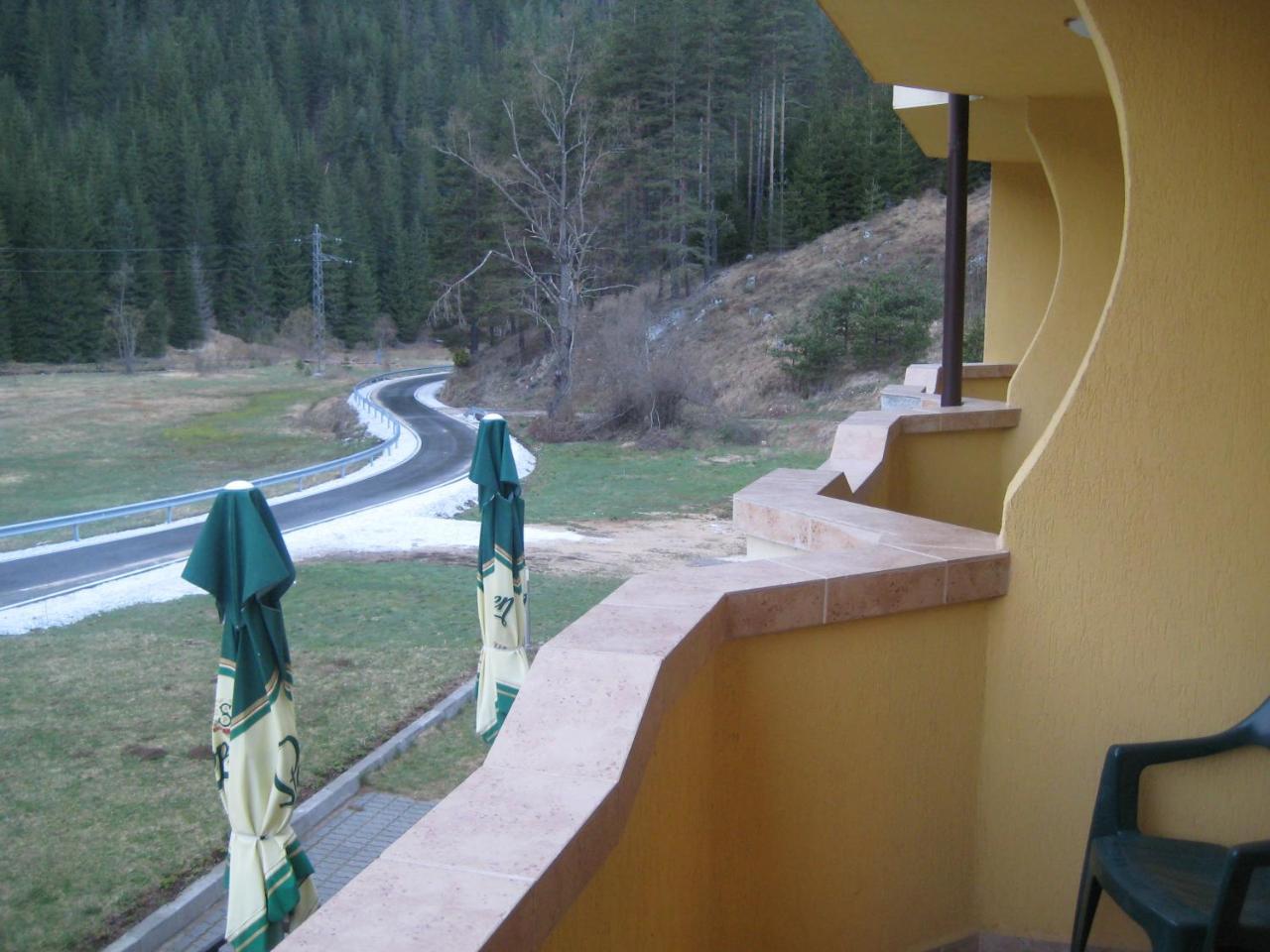 Hotel Restaurant Popini Laki Yagodina Exterior foto